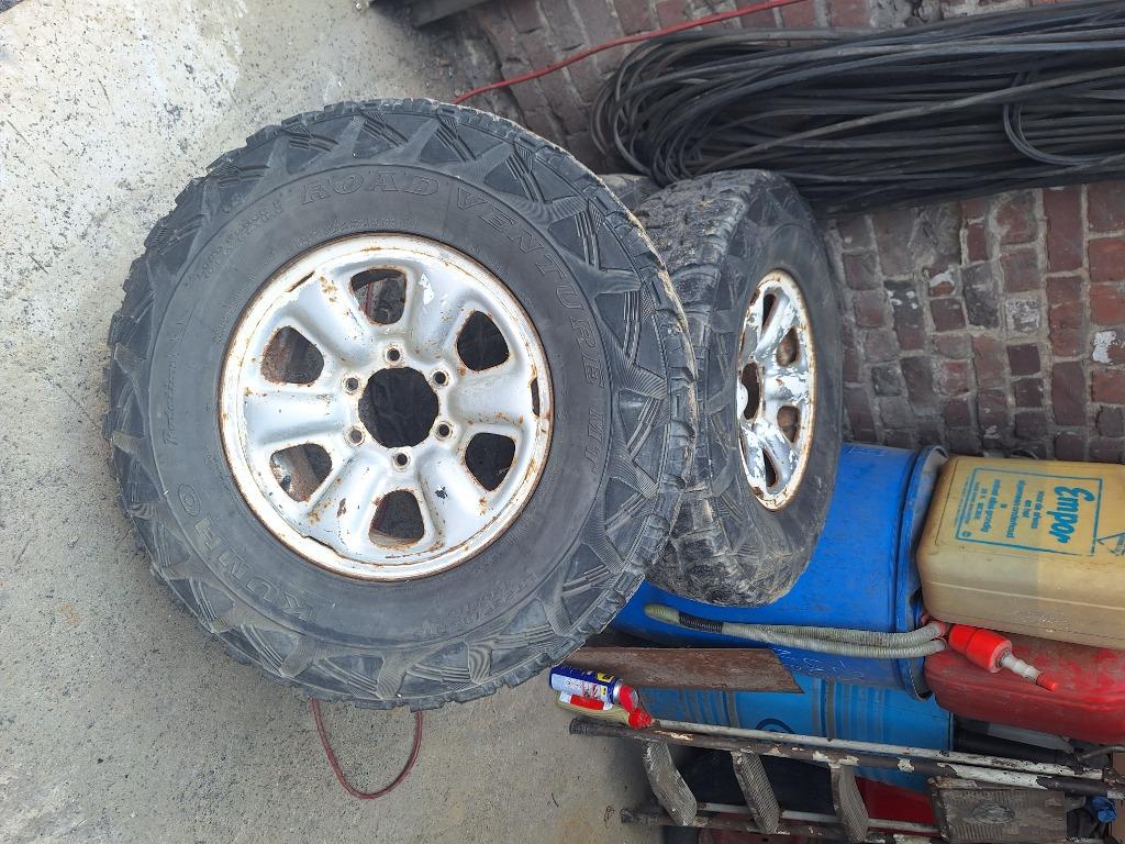Toyota landcruiser kzj9 velgen en banden, Ophalen, 16 inch, Band(en)