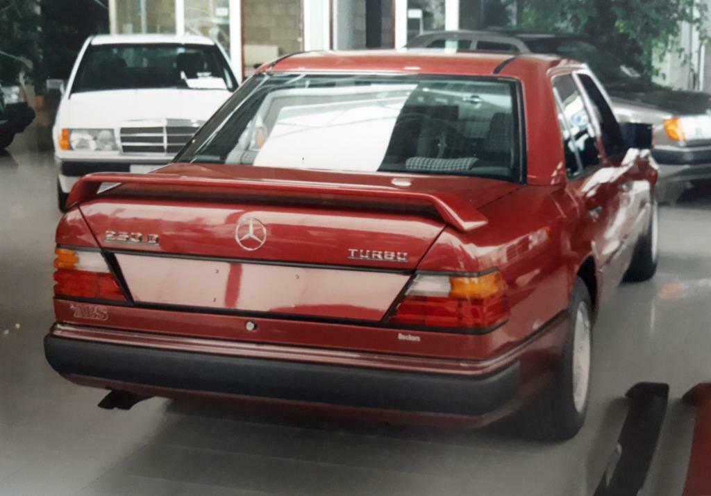 Becquet pour Mercedes w124, Enlèvement ou Envoi, Arrière, Mercedes-Benz, Haillon arrière