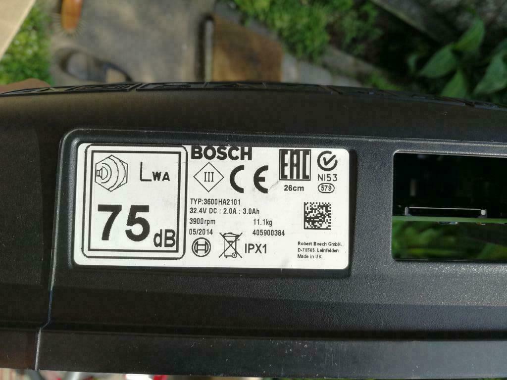 Robot tondeuse par pièces BOSCH 3600HA2101, Enlèvement ou Envoi, Utilisé, Contrôlable via l'application, Plus de 25 cm
