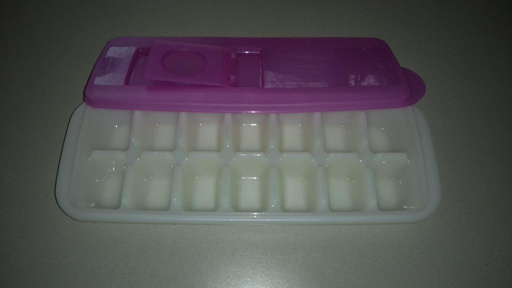Tupperware ijsblokjes maker invriezer, Huis en Inrichting, Ophalen of Verzenden, Gebruikt