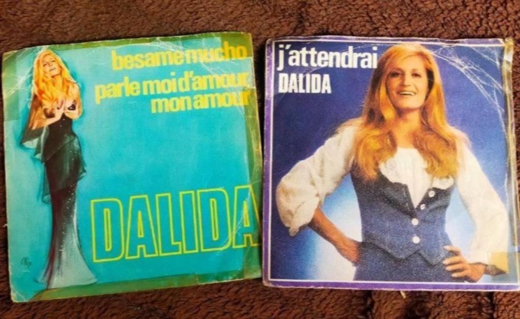 2 singles de Dalida, Chanson française, France Pop, Enlèvement ou Envoi, 7 pouces, Pop, Single