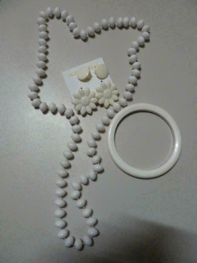 3 kettingen + 2 armbanden + 4 paar oorbellen, Handtassen en Accessoires, Kettingen, Ophalen of Verzenden, Nieuw, Overige kleuren
