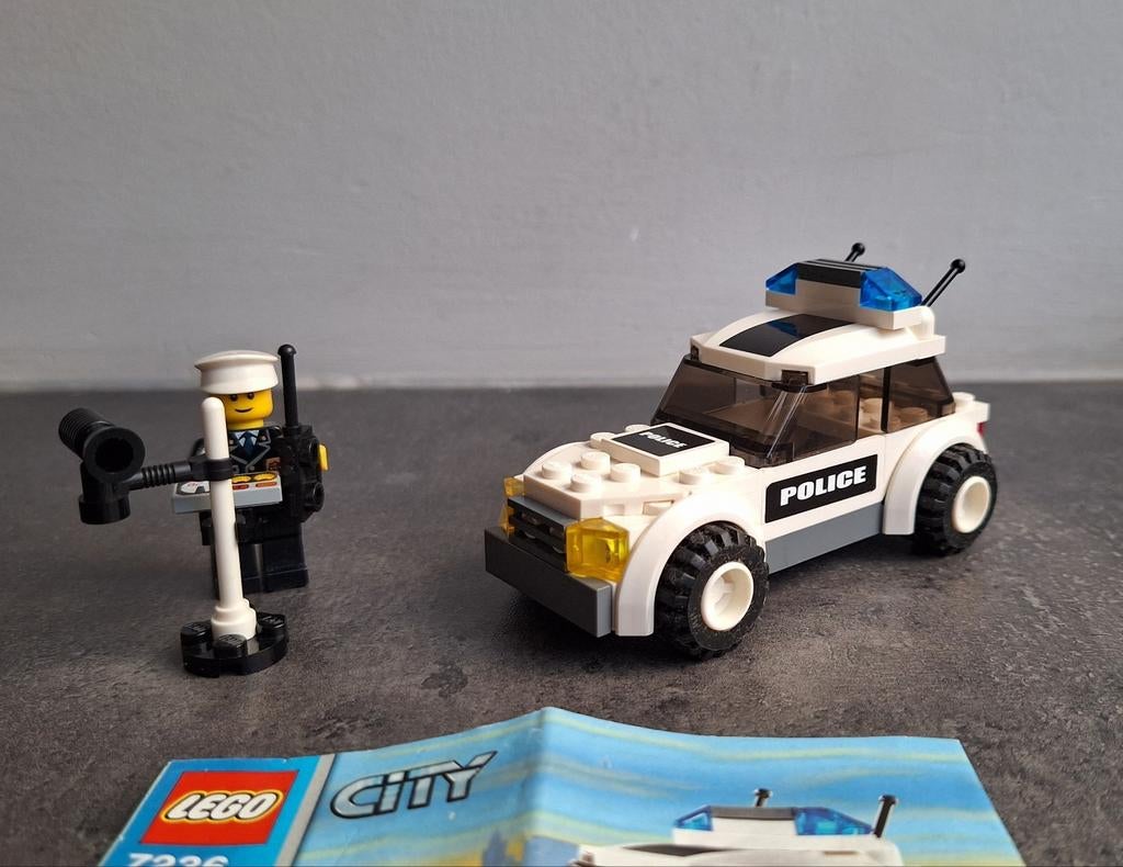 LEGO City 7236: Politieauto, agent, radar, Kinderen en Baby's, Speelgoed | Duplo en Lego, Ophalen of Verzenden, Zo goed als nieuw