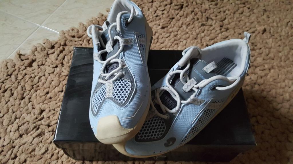 Prachtige lichtblauwe sneakers Tribord (39), Kleding | Heren, Blauw, Ophalen of Verzenden, Zo goed als nieuw, Sneakers