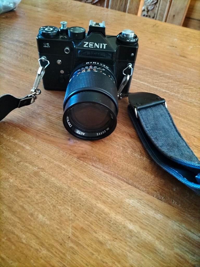Zenit 11 sauf focale 1.2.8 F135 idéal pour portrait, Enlèvement ou Envoi, Comme neuf
