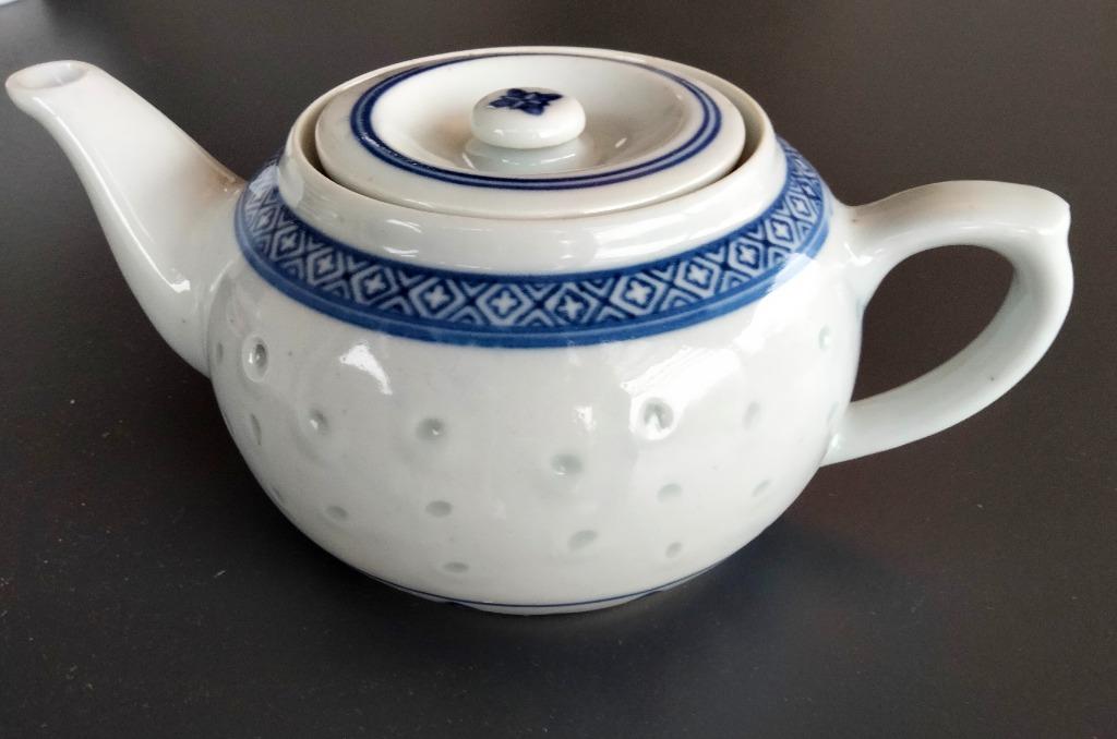 Prachtige Chinese theepot 14 x 9 cm, Keramiek, Ophalen of Verzenden, Zo goed als nieuw, Kom(men)