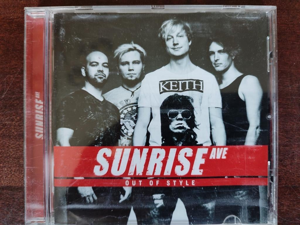 CD : SUNRISE AVE (AVENUE) - OUT OF STYLE, Ophalen of Verzenden, Zo goed als nieuw