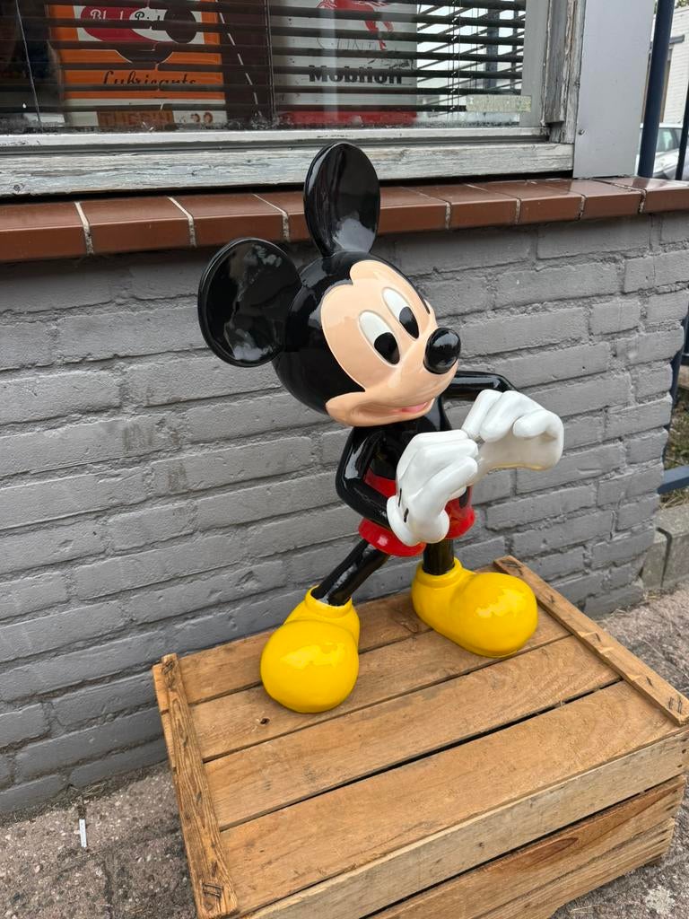 Disney Mickey Mouse statue, Enlèvement ou Envoi, Mickey Mouse, Comme neuf, Statue ou Figurine