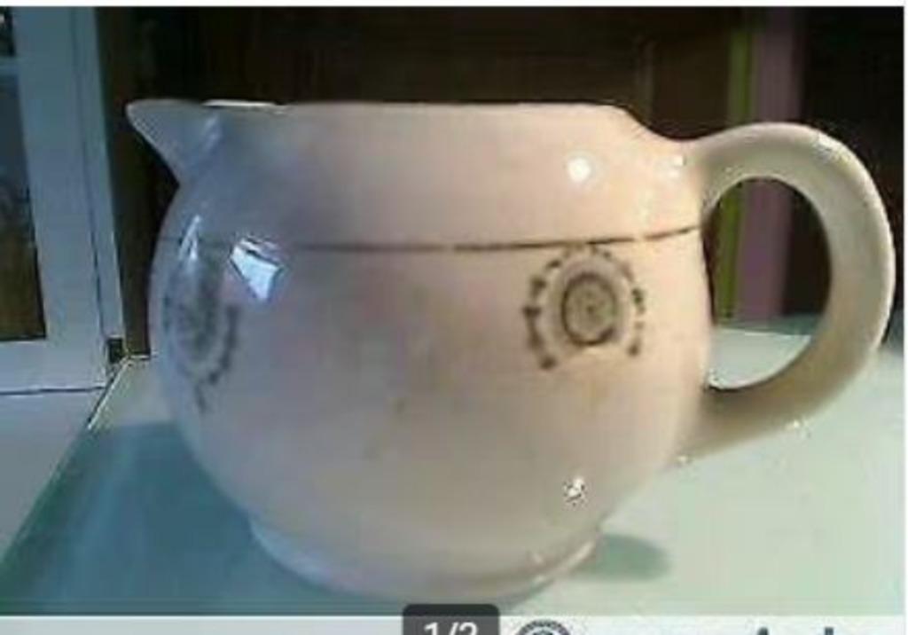 Ancien pot à lait en faïence, manufacture de Nimy, Enlèvement ou Envoi