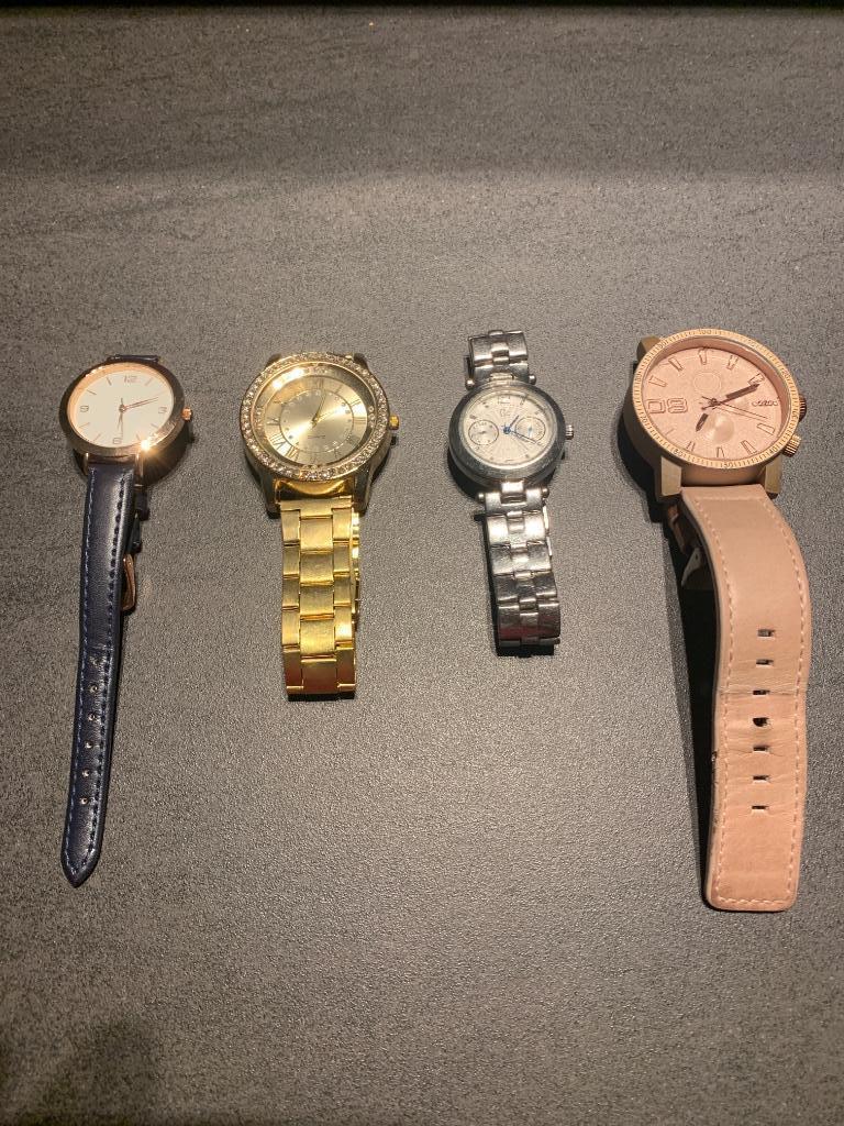 Uurwerk Oozoo , Guess collection, divers, Montre-bracelet, Autres marques, Enlèvement ou Envoi, Utilisé