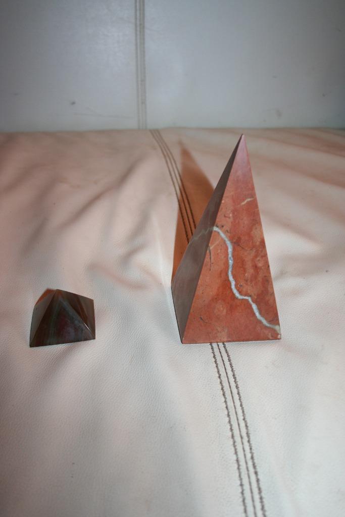 2 Pyramides en marbre d'ITALIE, Ophalen of Verzenden, Nieuw