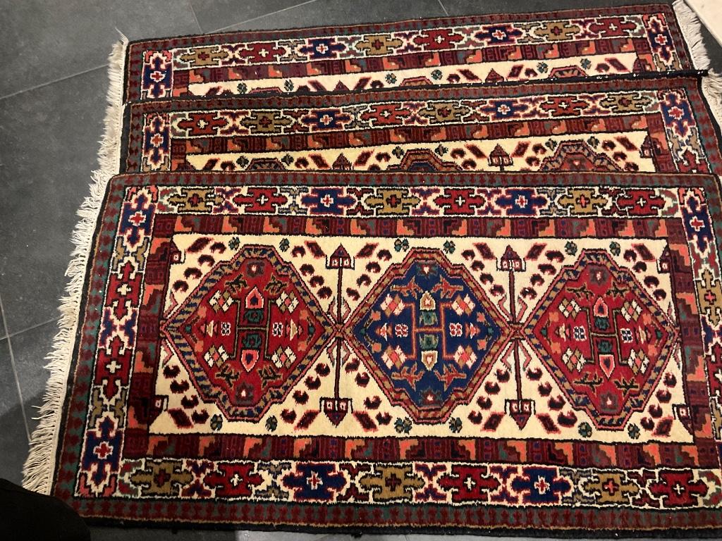 Lot van 3 dezelfde tapijten uit Indië zuivere scheerwol, Ophalen, Gebruikt, 100 tot 150 cm, 50 tot 100 cm