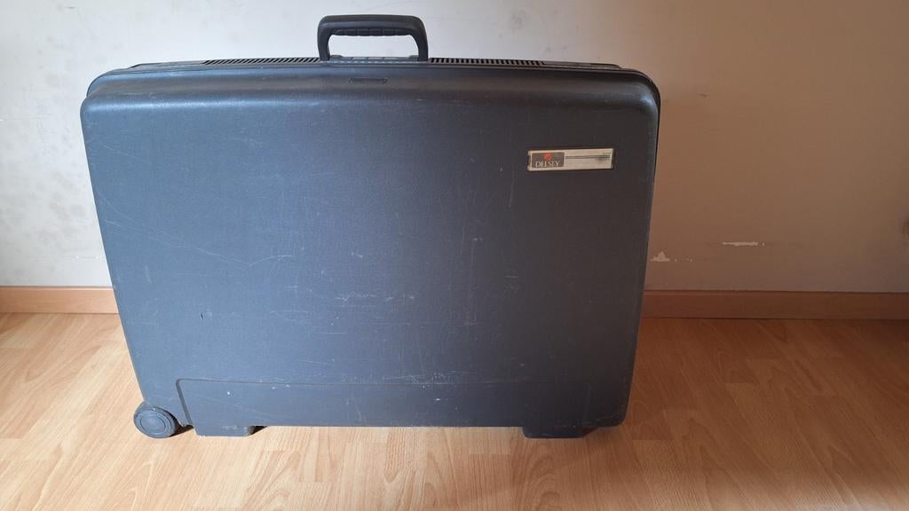 Reiskoffer Delsey met sleutel, Enlèvement, Utilisé