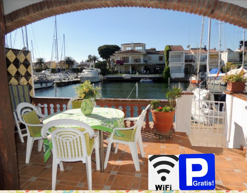 Empuriabrava appartement terras kanaal 1 slpk+slaapsofa 5P, Appartement, Espagne