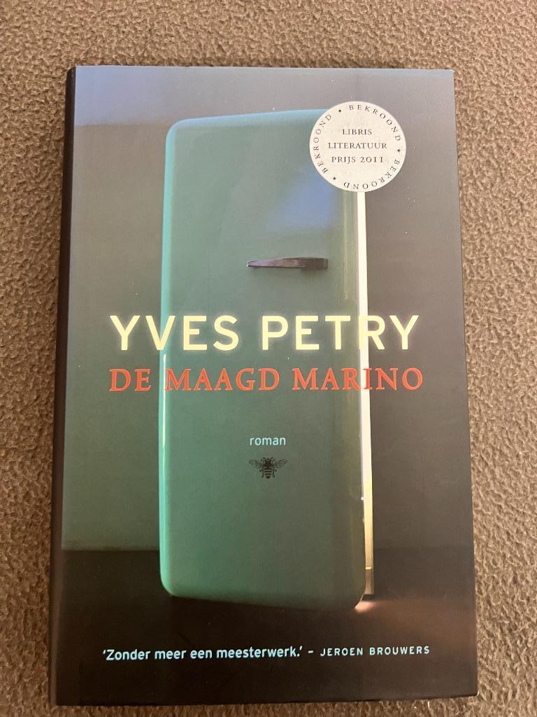 Yves Petry. De maagd Marino. Gesigneerd door de auteur., België, Ophalen of Verzenden, Yves Petry, Zo goed als nieuw