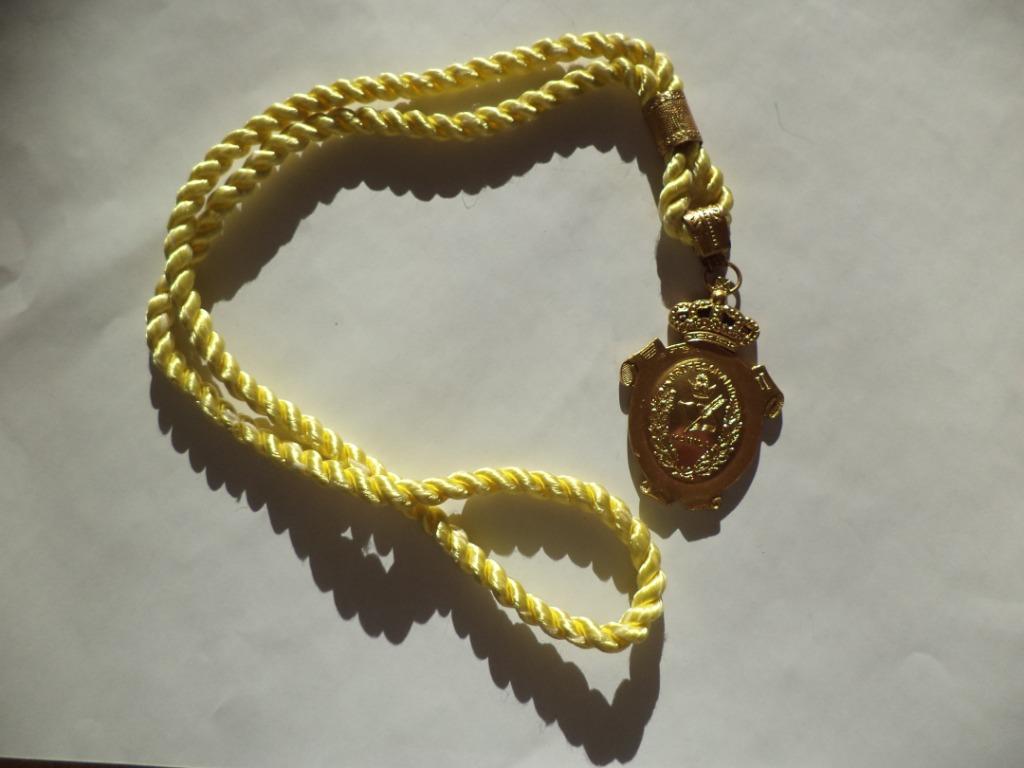 Professor medal University Santo Tomas Manila gilded pendant, Ophalen of Verzenden