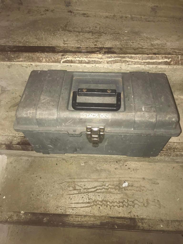 Boîte à outil, Comme neuf