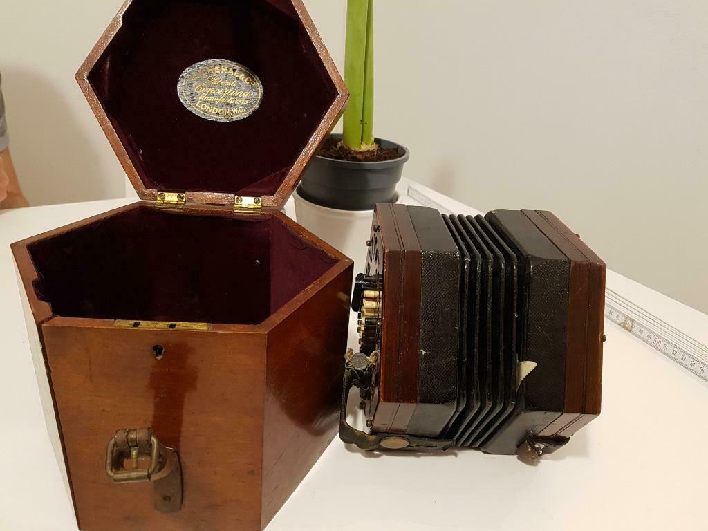 Wheatstone 48 button English system concertina,, Muziek en Instrumenten, Accordeons, Ophalen of Verzenden, Gebruikt, Met koffer