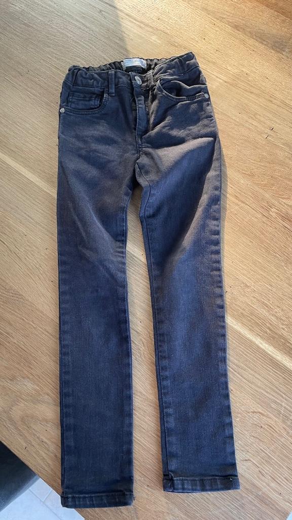 Zara jeans 7 j, Enfants & Bébés, Vêtements enfant | Taille 122, Pantalon, Enlèvement ou Envoi, Comme neuf, Zara