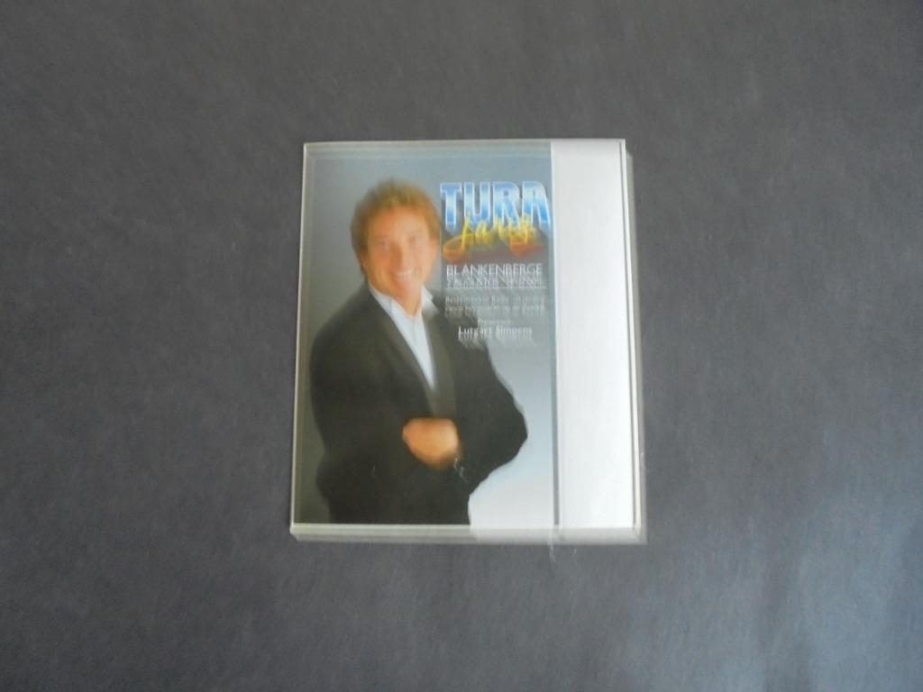 sticker Will Tura jarig, Verzamelen, Verzenden, Zo goed als nieuw, Film, Tv of Omroep