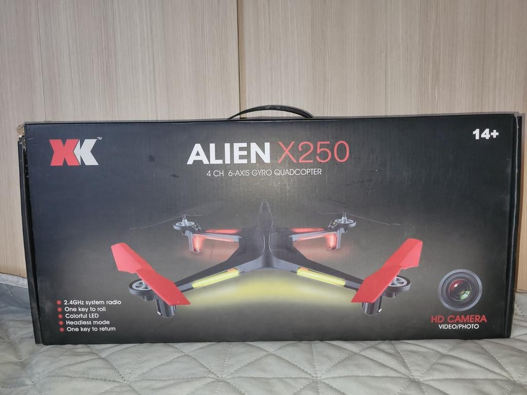 Drone alien x250 utilisé 2 manque la batterie pour le drone, Enfants & Bébés, Jouets | Autre, Comme neuf, Garçon ou Fille, Enlèvement ou Envoi