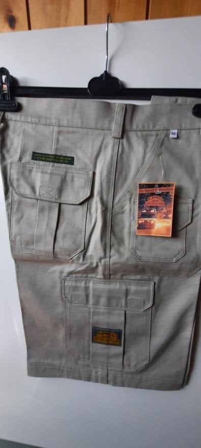 Bermuda - CAMEL taille 52-54, Vêtements | Hommes, Neuf, Enlèvement ou Envoi, Beige, Taille 52/54 (L)
