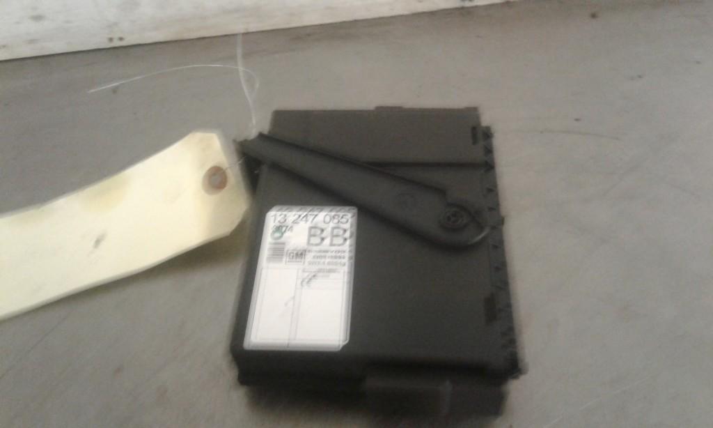 ORDINATEUR VEROUILLAGE CENTRALISE Opel Meriva, Utilisé, Opel