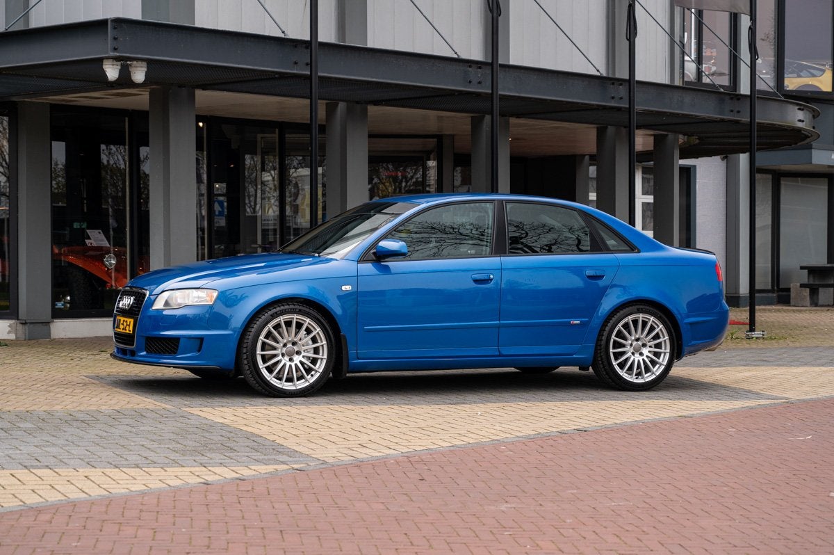 Audi A4 2.0 TFSI QUATTRO DTM, Autos, Audi, Cuir et Alcantara, Achat, 4 portes, Entreprise