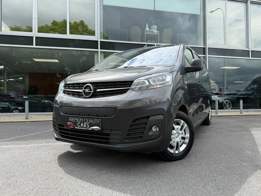 Opel Vivaro-e 50 kWh L2H1 / HEAD UP DISPLAY / TREKHAAK / CAR, Gebruikt, 136 pk, Leder en Stof, 2100 kg