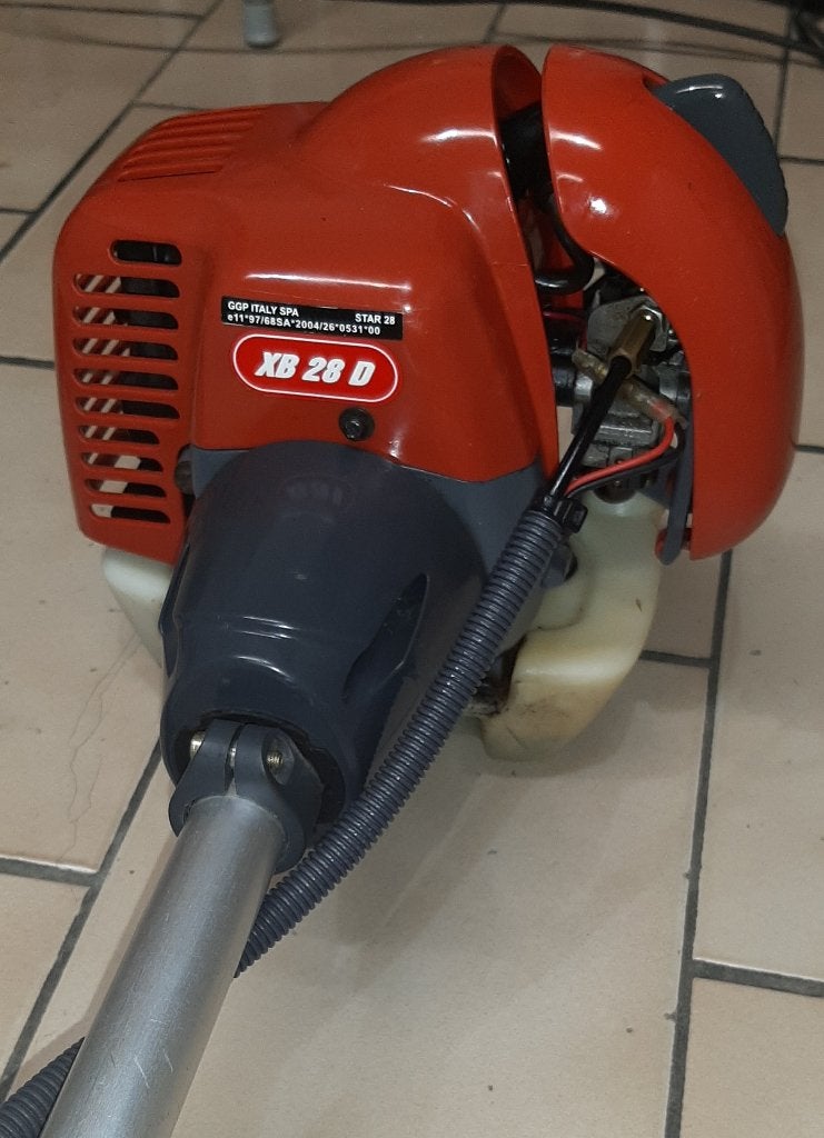 Débroussailleuse de qualité excellent état, démarrage facile, Jardin & Terrasse, Débroussailleuses, Utilisé, Essence, 30 à 50 cm