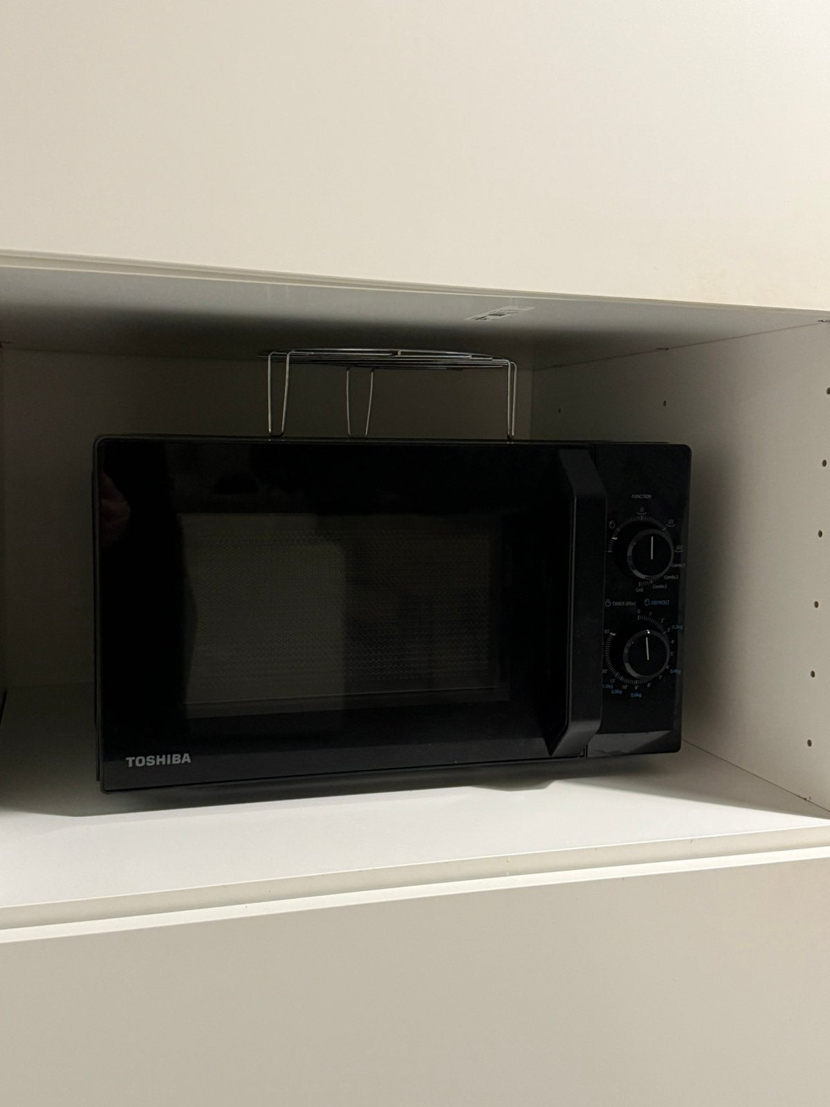 Micro onde Toshiba comme neuf, Ophalen, Tussenbouw, Zo goed als nieuw, Draaiplateau