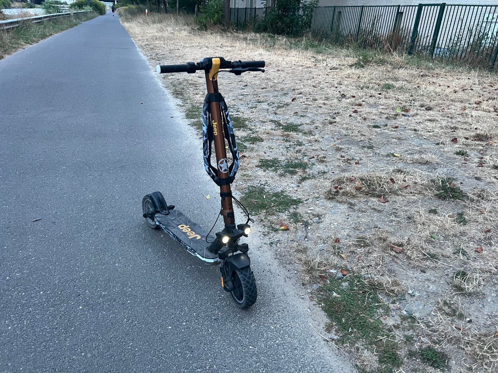 Trottinette électrique, Enlèvement, Comme neuf