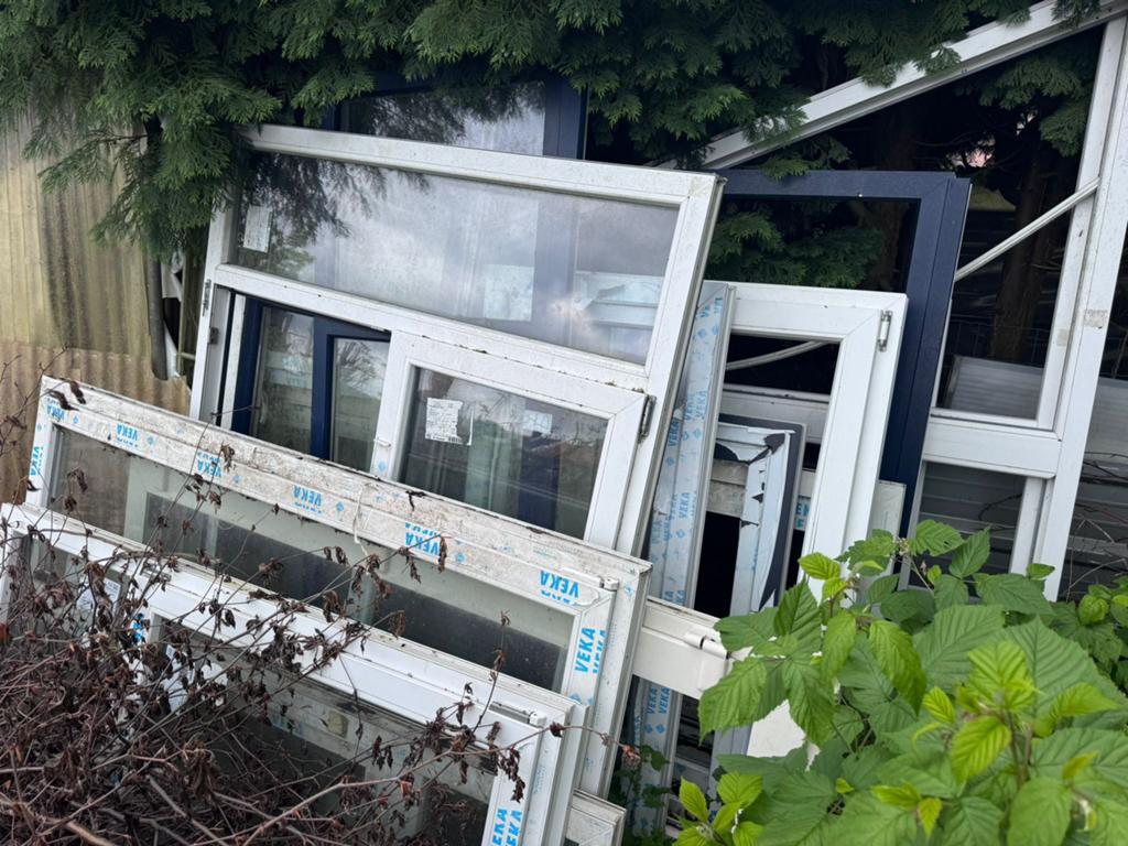 Chassis a donner en lot,, Enlèvement, Comme neuf