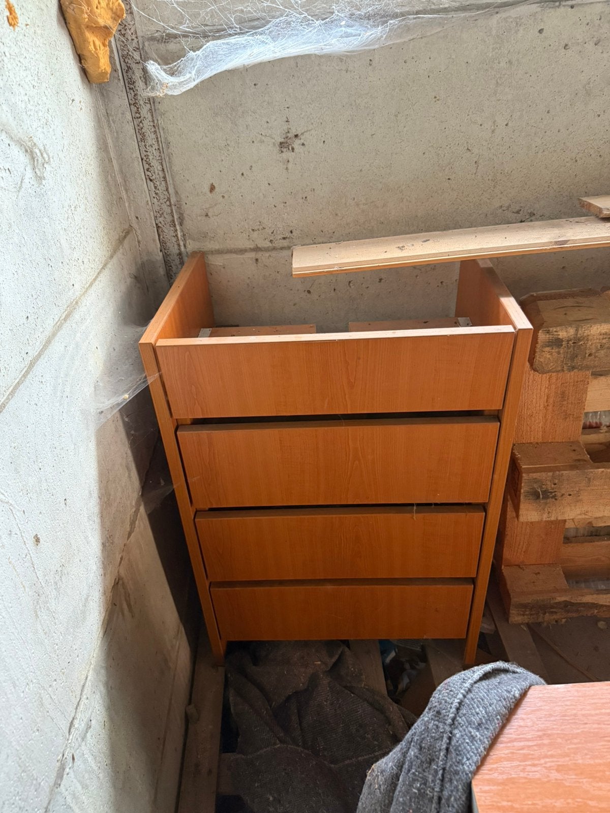 GRATIS vintage Badkamermeubels, Ophalen, Zo goed als nieuw, Wasbak of Wastafel