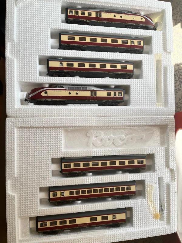 Train Roco TEE HO 04070A et 04183A, Comme neuf, Roco, Courant continu, Set de Trains