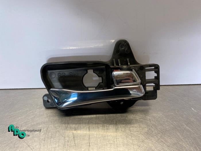 Poignée portière 4portes arrière droite d'un Hyundai I30, -, 3 mois de garantie, Utilisé, Hyundai