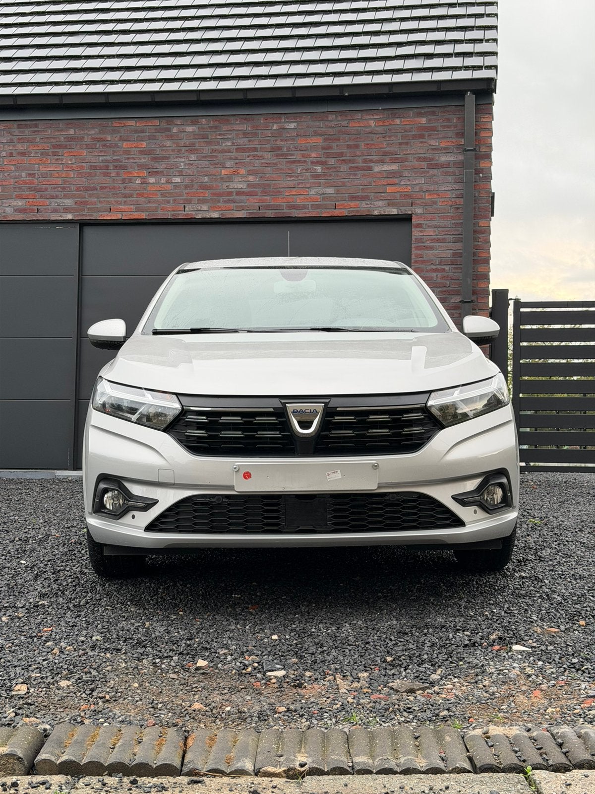 Dacia Sandero 1.0 benzine, 10.000 km, Navi, Camera, Autos, Bluetooth, Argent ou Gris, Achat, Euro 6