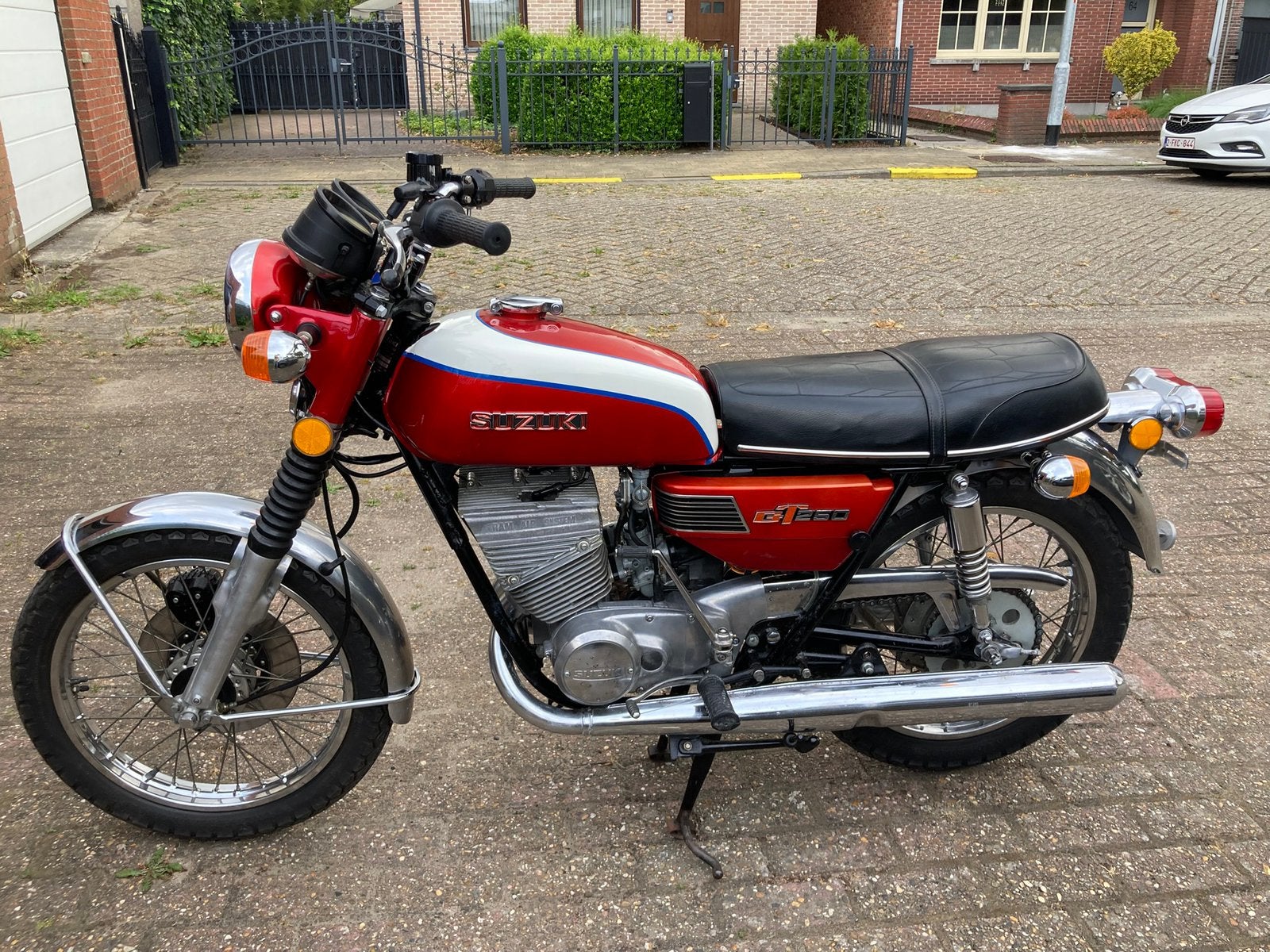 Suzuki GT250 met keuring, Minimaal motorrijbewijs A2, 12 t/m 35 kW, Naked bike