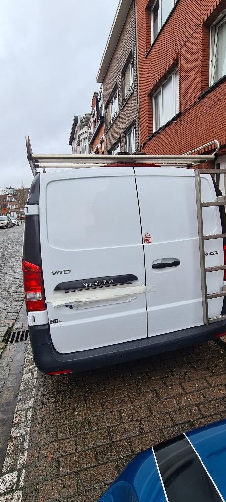 Lichte vrachtwagen Mercedes-Benz, Autos, Camionnettes & Utilitaires, 100 kW, 186 g/km, 3 places, Entretenue par le concessionnaire