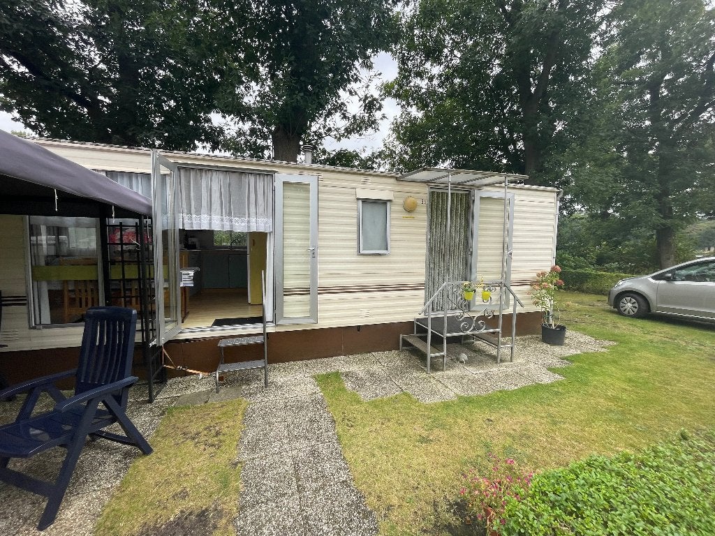 TE KOOP – RUIME STAANCARAVAN | RETIE | €3.000, Caravans en Kamperen, Stacaravans, Tot en met 3