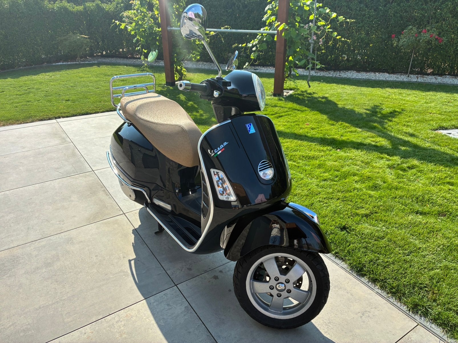 Vespa GTS 125cc 2008 in perfecte staat, Vélos & Vélomoteurs, Scooters | Vespa, Enlèvement, Comme neuf