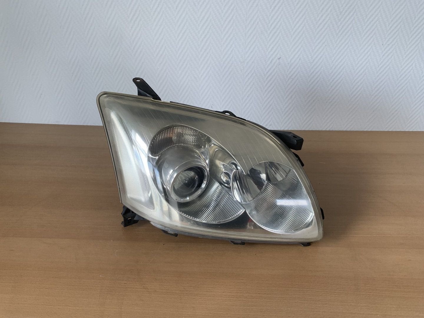 koplamp Rechts toyota avensis T25 2003 tot 2006, Auto-onderdelen, Gebruikt, -, -, Ophalen of Verzenden