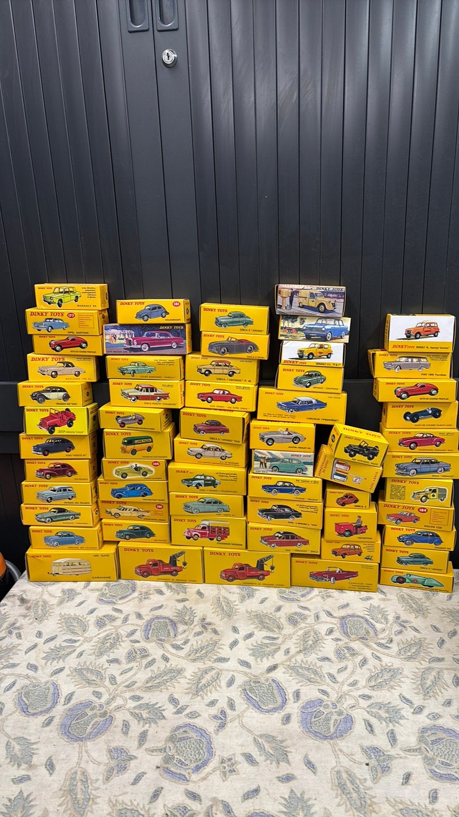 Voitures dinky toys atlas (60) lot, Enlèvement, Utilisé, Voiture, Dinky Toys