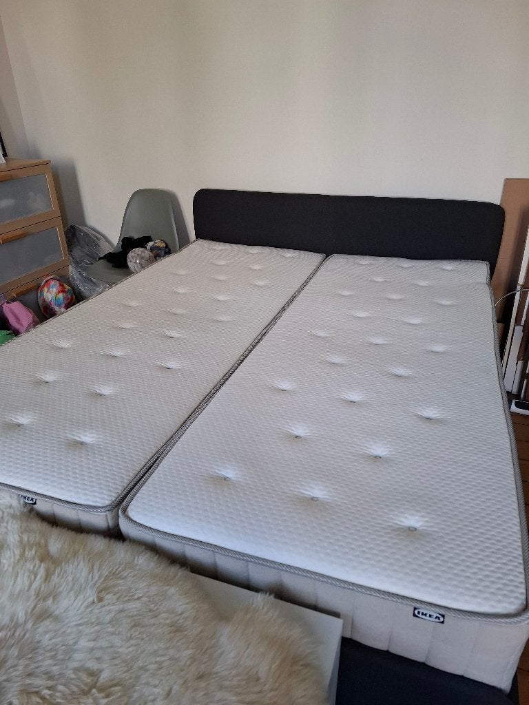 Donkergrijs bed van Ikea 200x180cm - zie info, Ophalen, Tweepersoons, Zo goed als nieuw, 180 cm