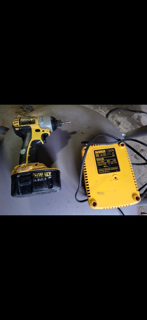 Dewalt, Ophalen