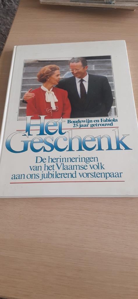 Het geschenk boudewijn en fabiola 25 jaar getrouwd, Enlèvement