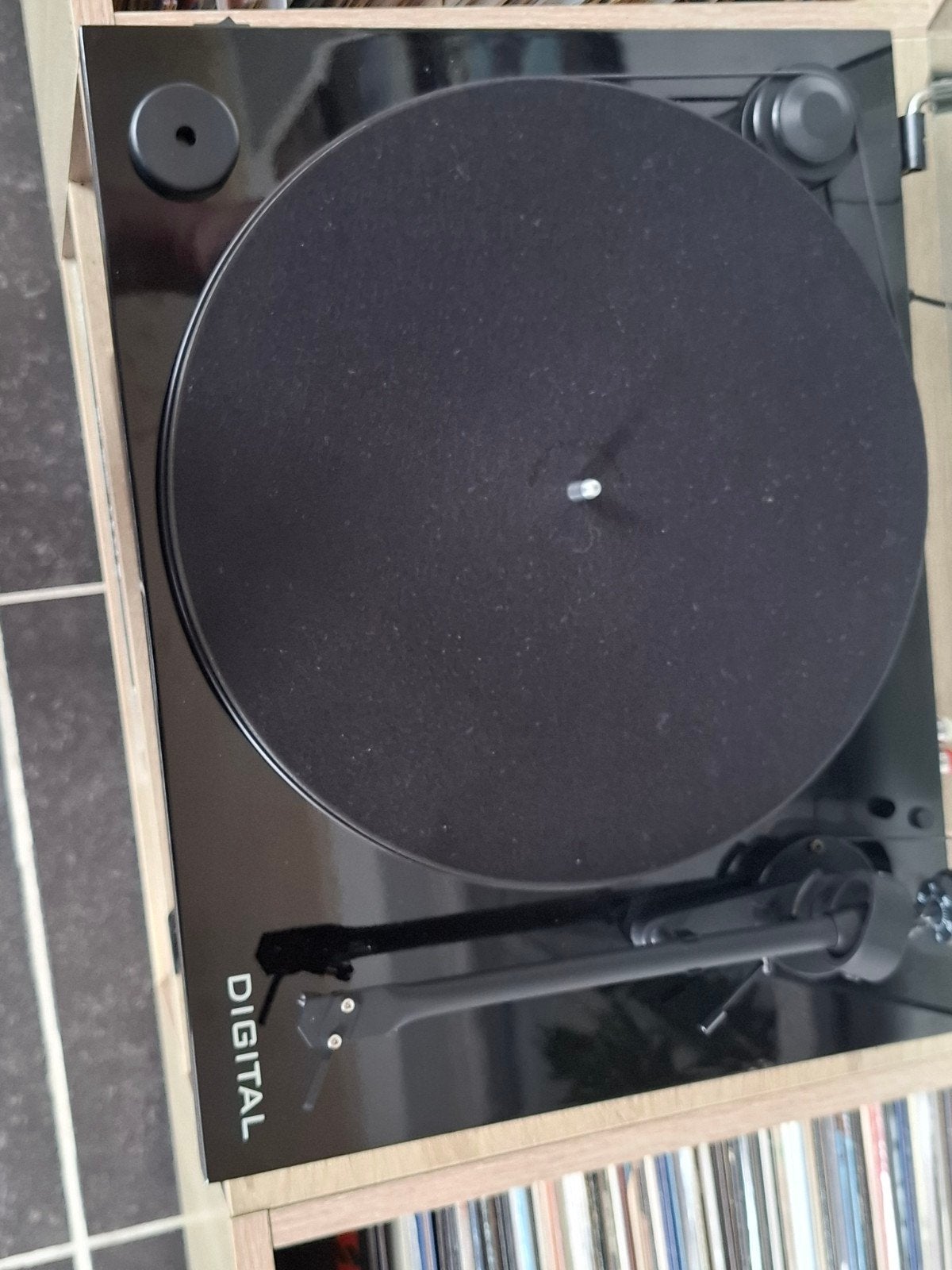 platenspeler Pro-Ject Essential Digital, TV, Hi-fi & Vidéo, Tourne-disques, Autres marques, Réglage pitch, Tourne-disque, Enlèvement