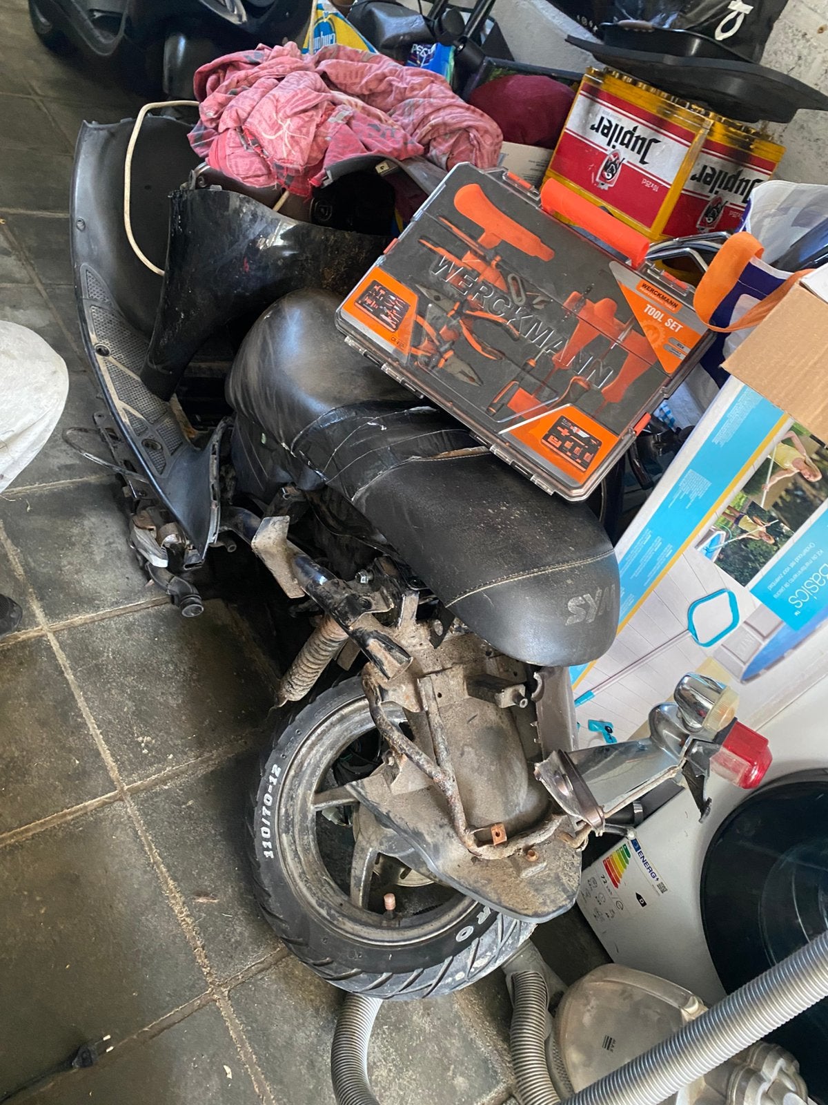 Sym allo klassa a met papieren, Ophalen