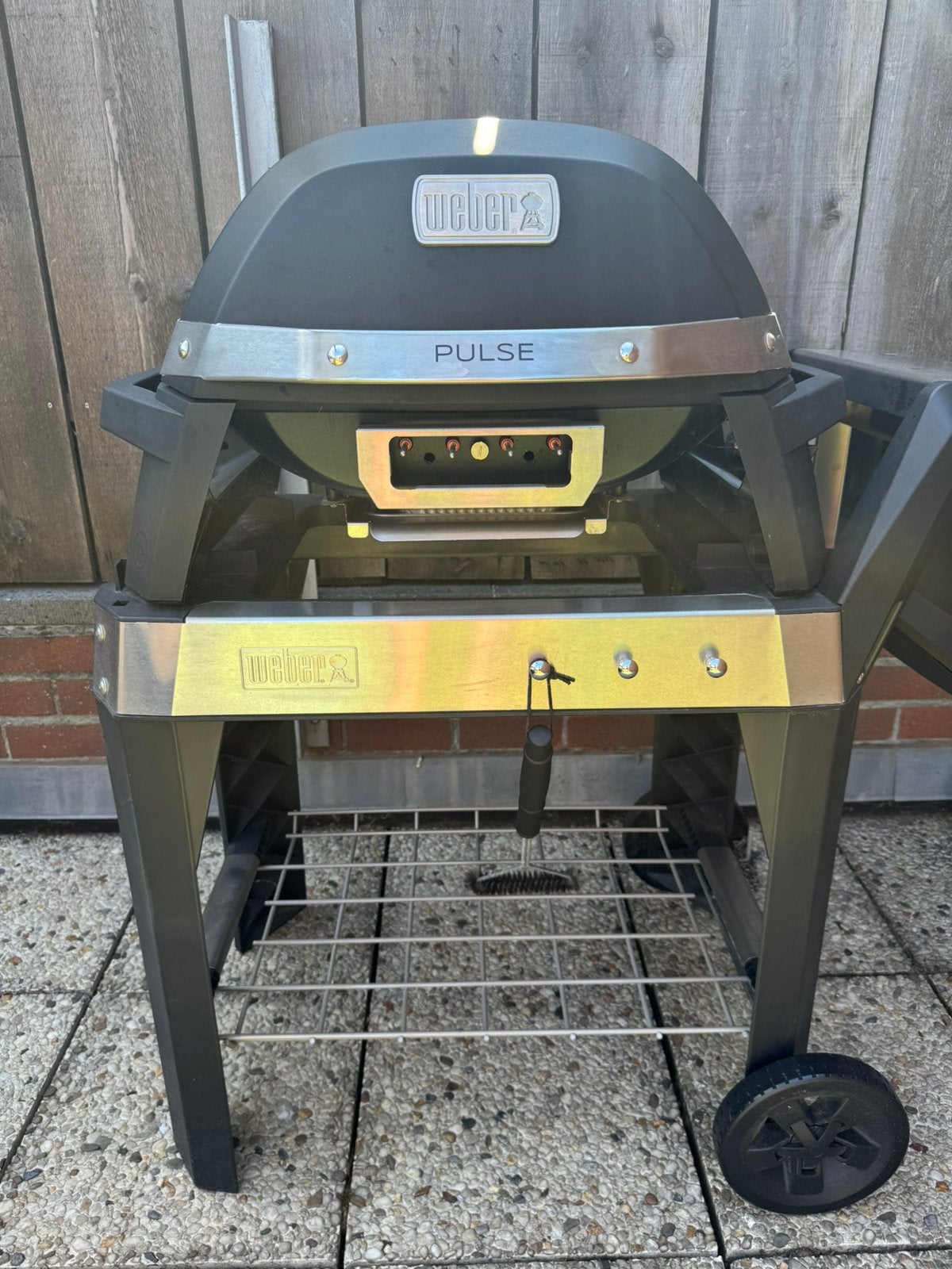 Weber Pulse 2000, Tuin en Terras, Ophalen, Zo goed als nieuw
