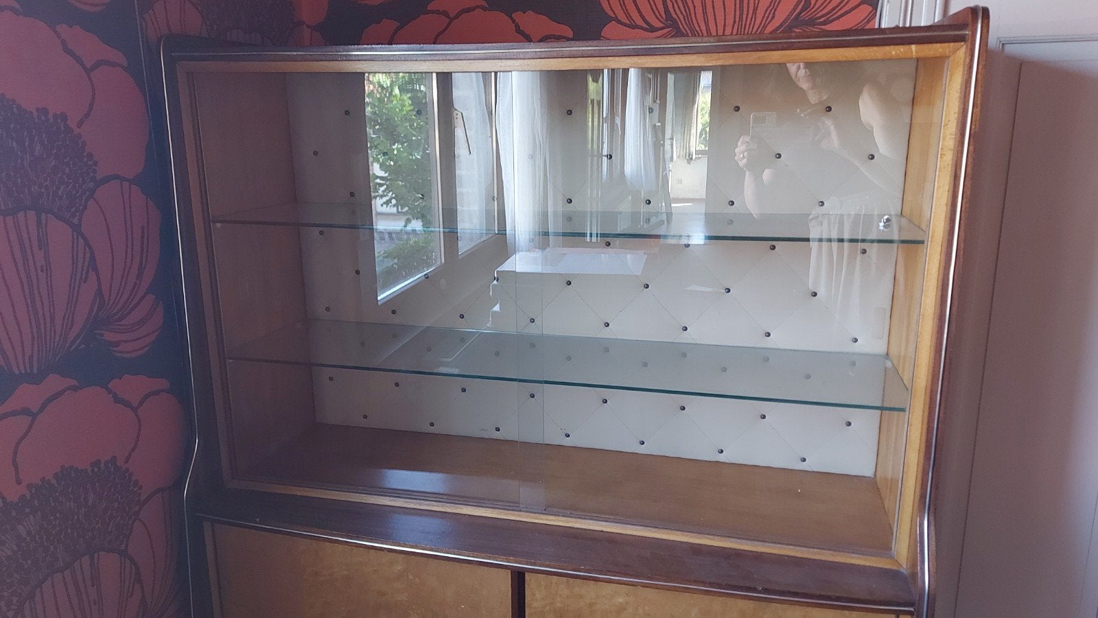 vintage vitrinekast en bijhorend dressoir, Huis en Inrichting, Kasten | Vitrinekasten, Ophalen